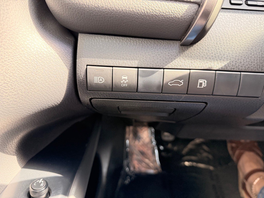 2018 Toyota Camry Image 24