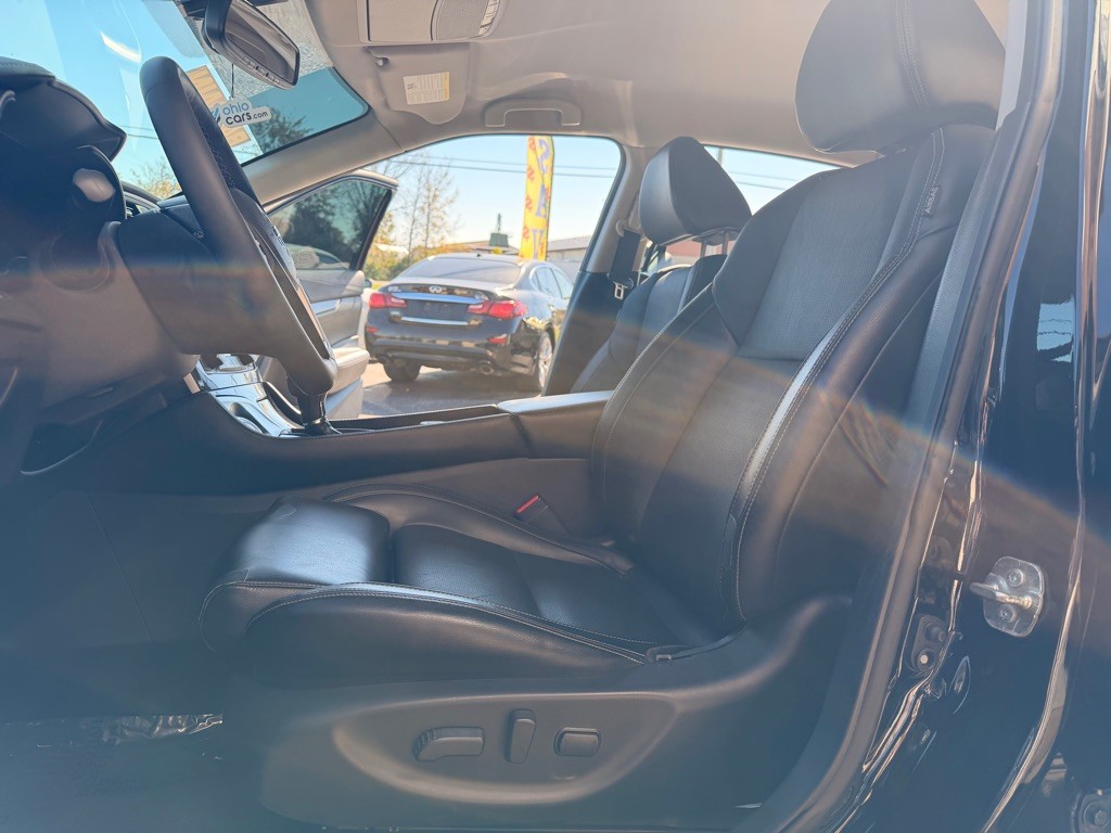 2017 Nissan Maxima Image 9