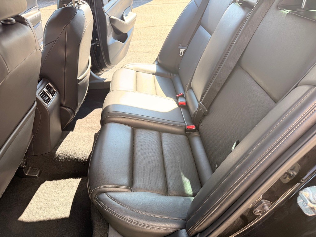 2017 Nissan Maxima Image 12