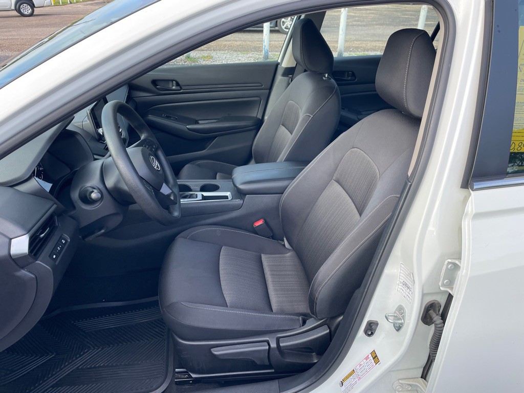 2024 Nissan Altima Image 4