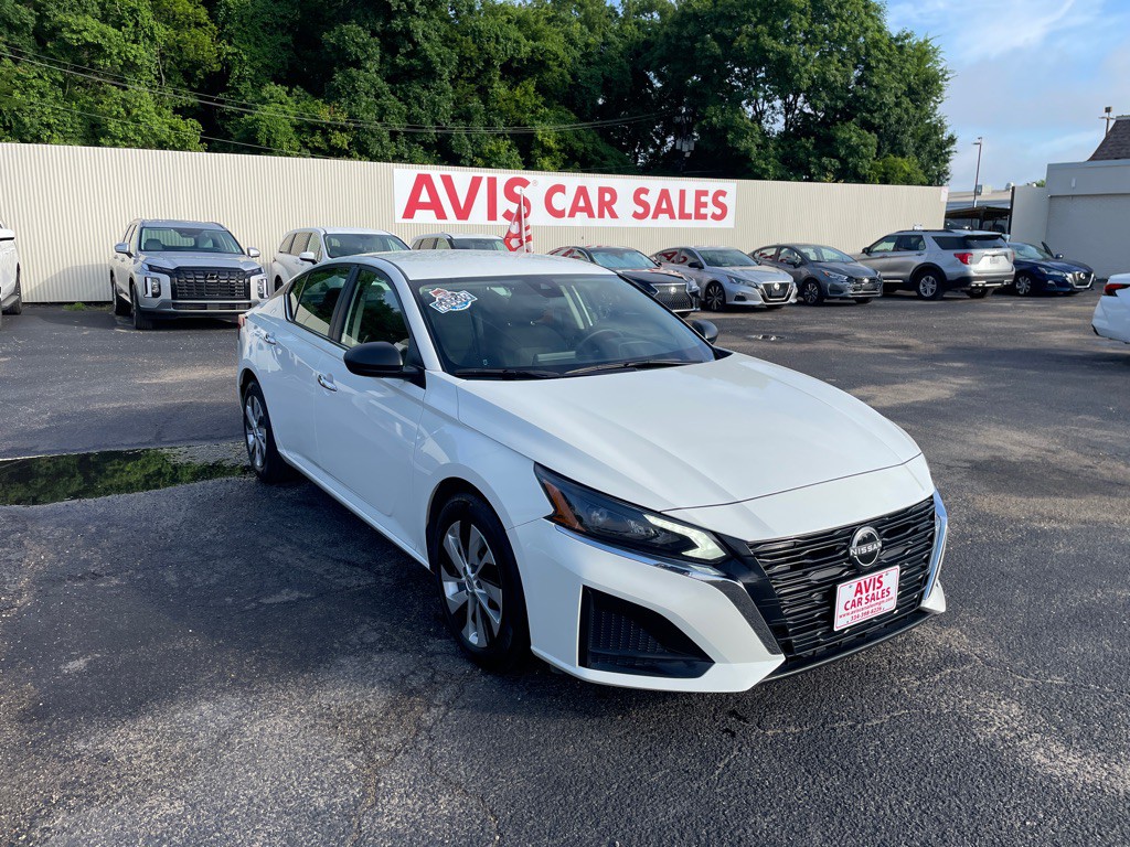 2024 Nissan Altima Image 15