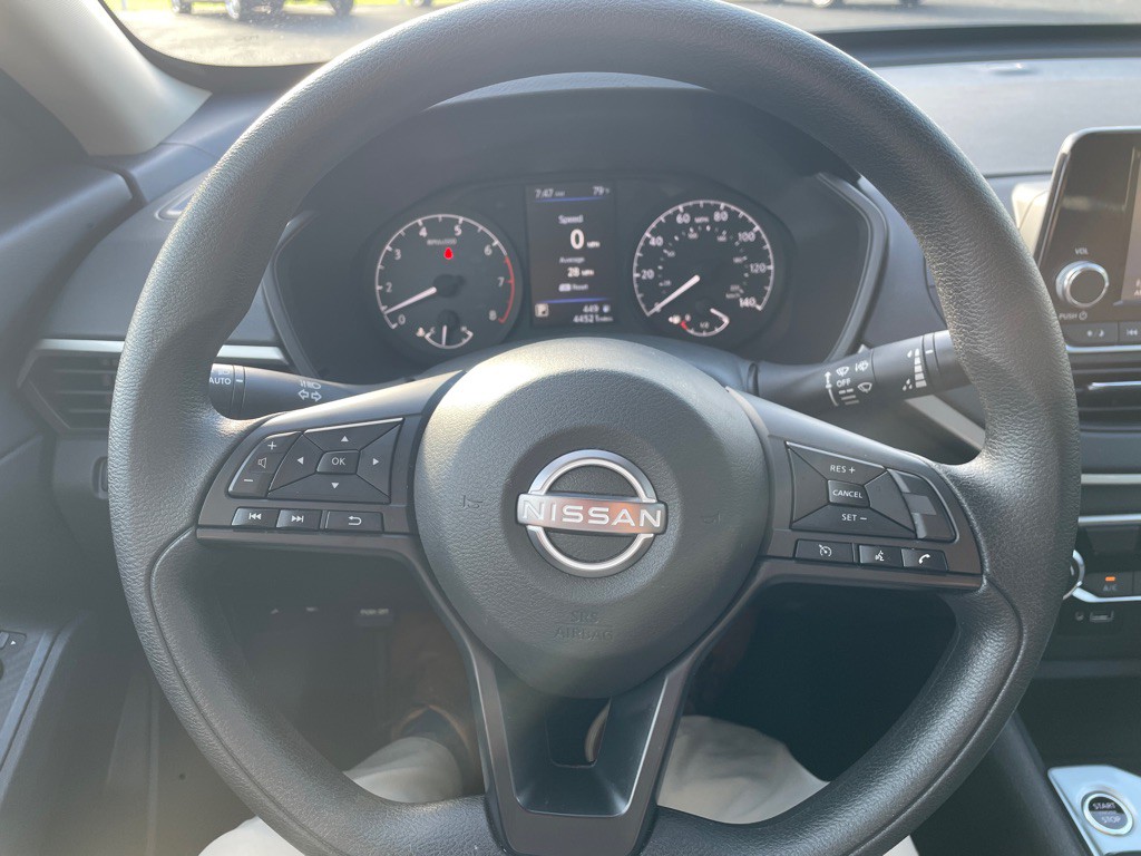 2024 Nissan Altima Image 17