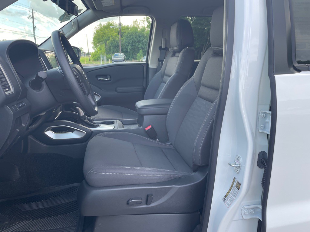 2024 Nissan Frontier Image 4