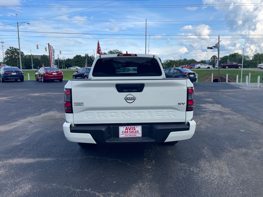 2024 Nissan Frontier Image 9