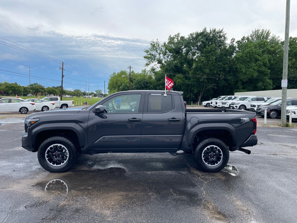 2024 Toyota Tacoma Image 3