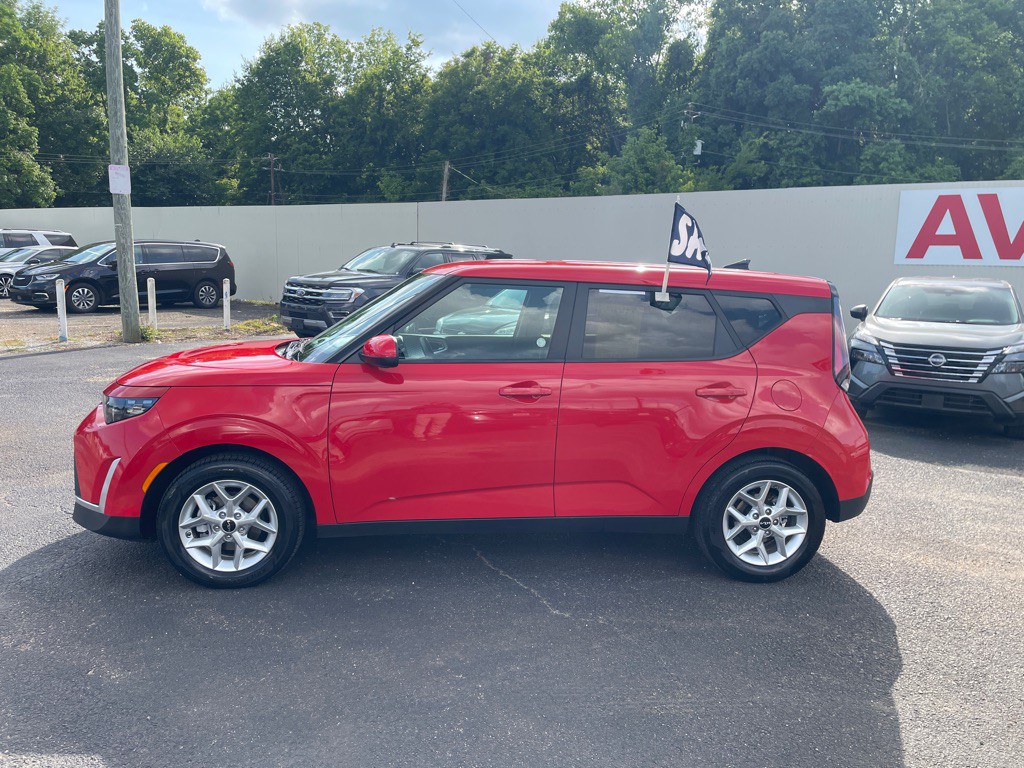 2023 Kia Soul Image 3