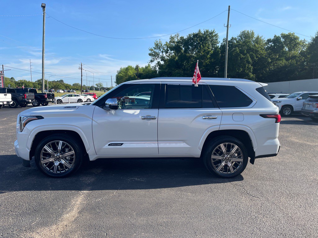 2025 Toyota Sequoia Image 2