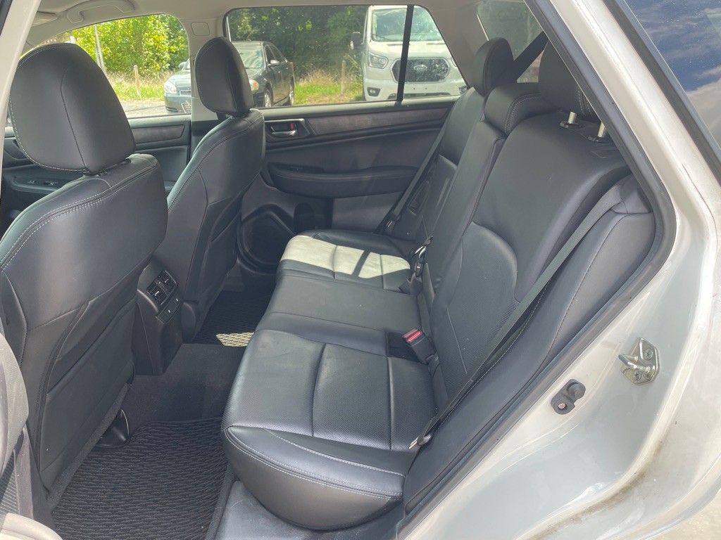 2016 Subaru Outback Image 8
