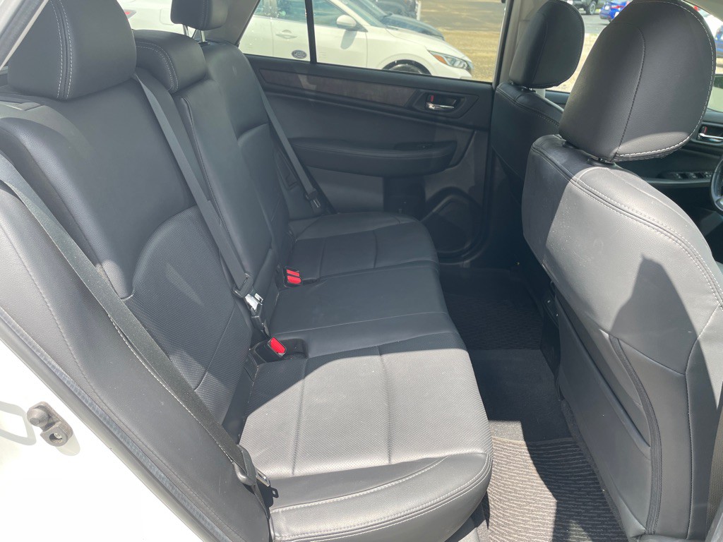 2016 Subaru Outback Image 13
