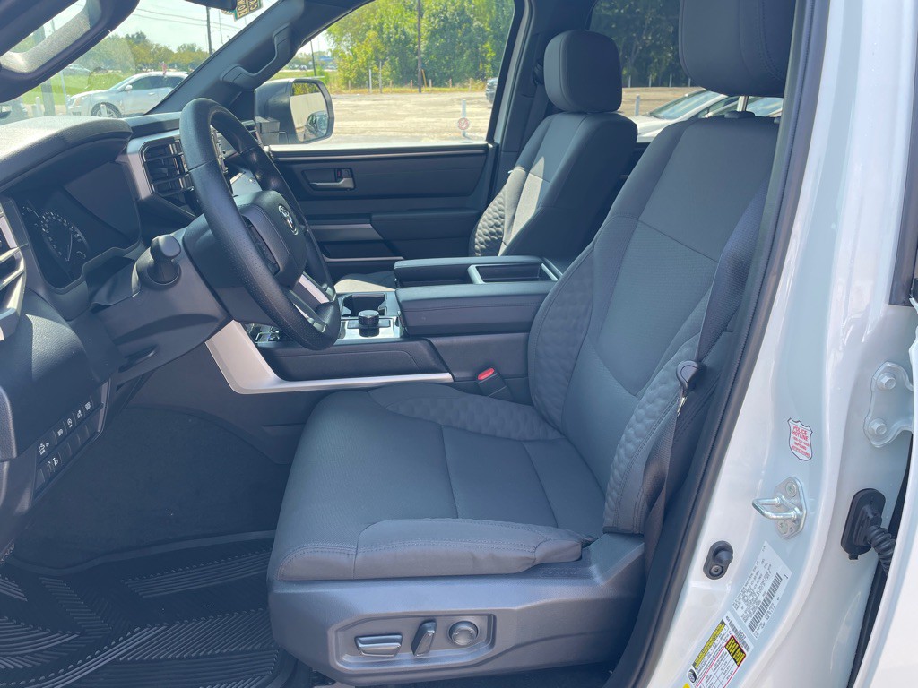 2025 Toyota Tundra Image 3