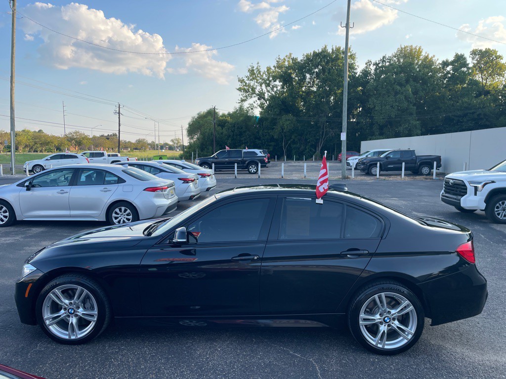 2015 BMW 3 Series Image 2