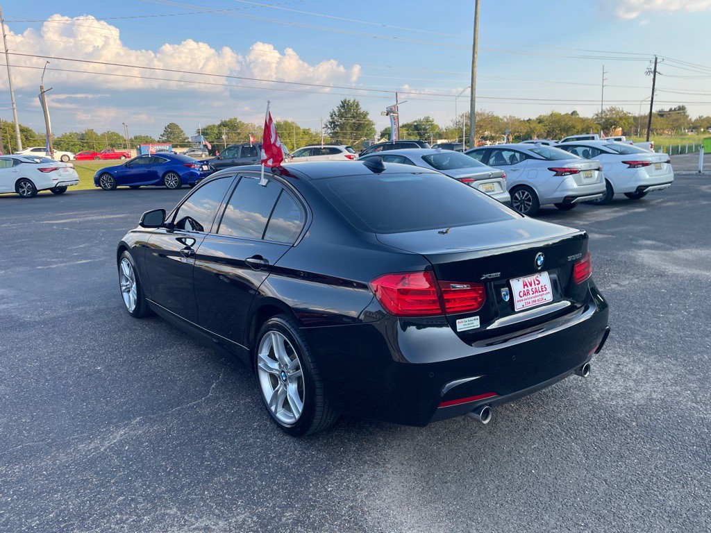 2015 BMW 3 Series Image 9