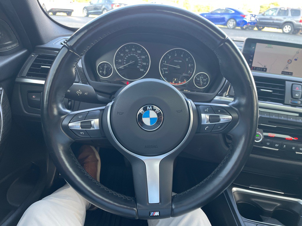 2015 BMW 3 Series Image 17