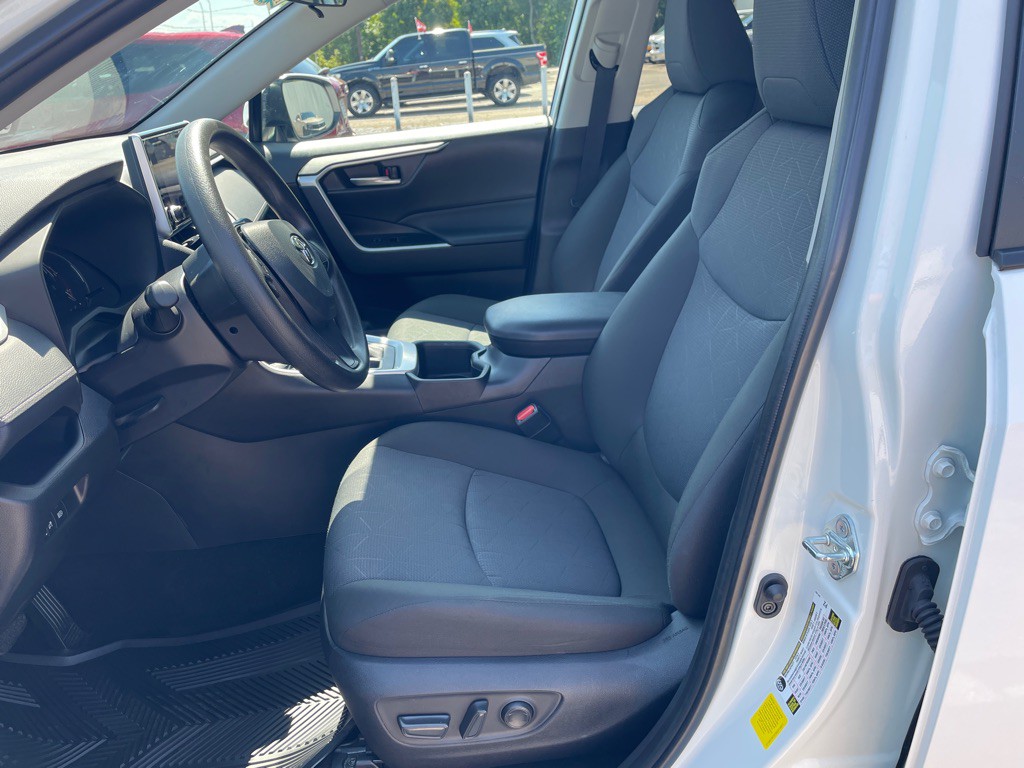 2025 Toyota Rav4 Image 3