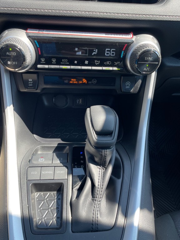 2025 Toyota Rav4 Image 18