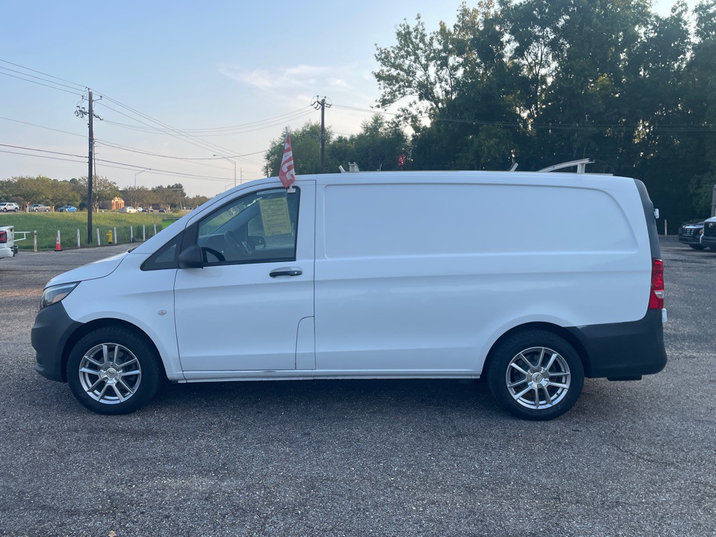 2017 Mercedes-Benz Metris Image 2