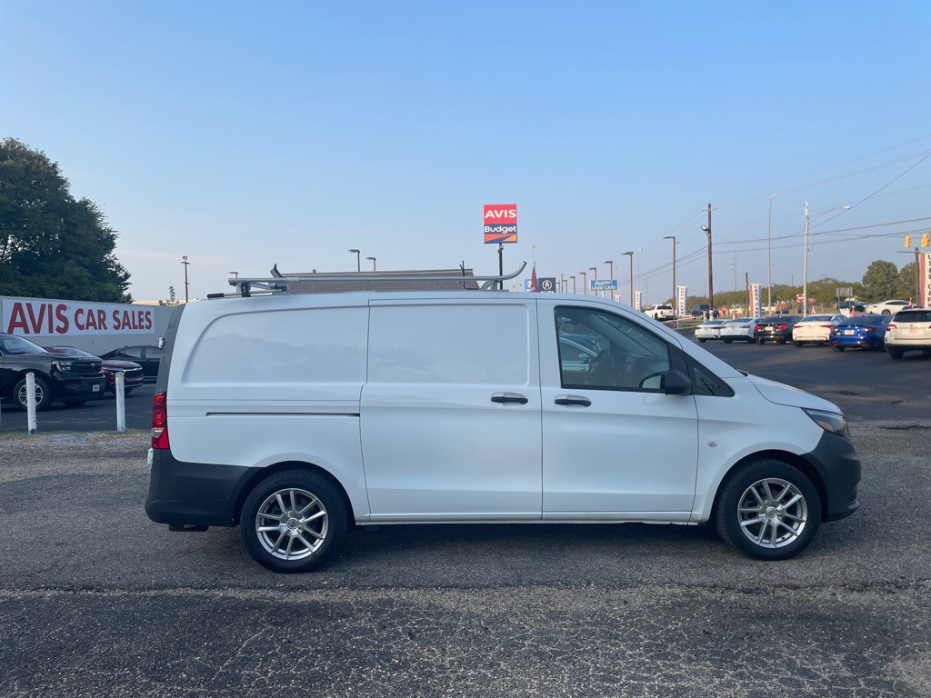2017 Mercedes-Benz Metris Image 12