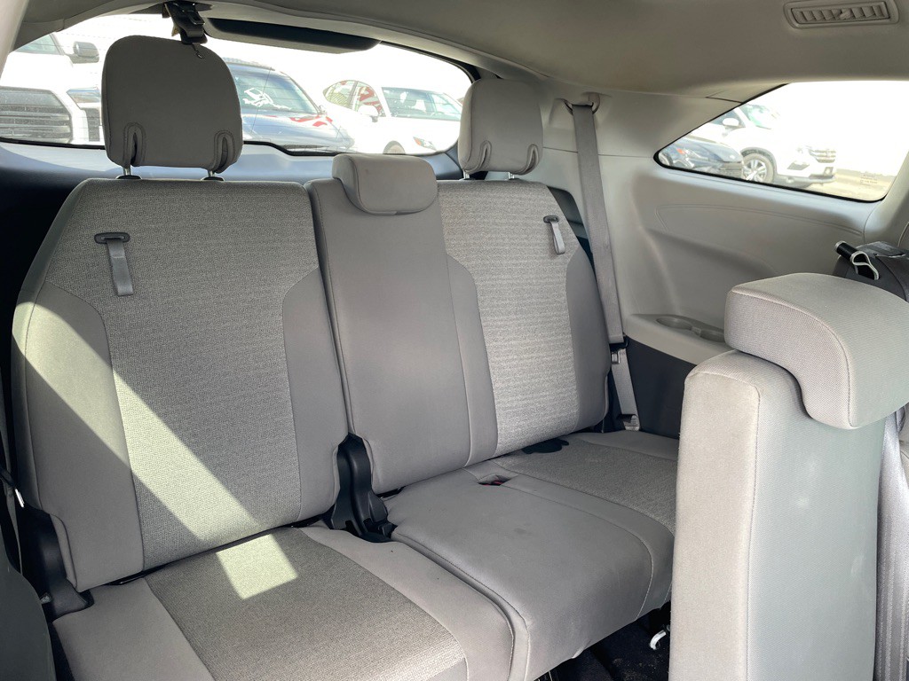 2024 Toyota Sienna Image 12