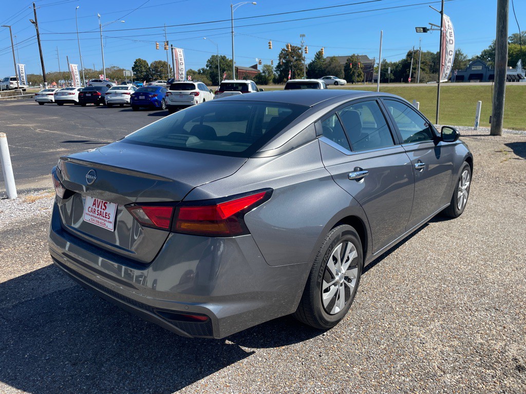 2024 Nissan Altima Image 9