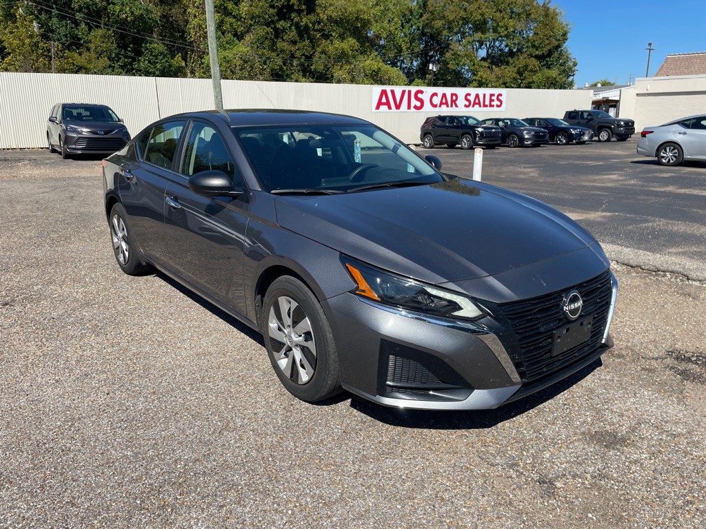 2024 Nissan Altima Image 13