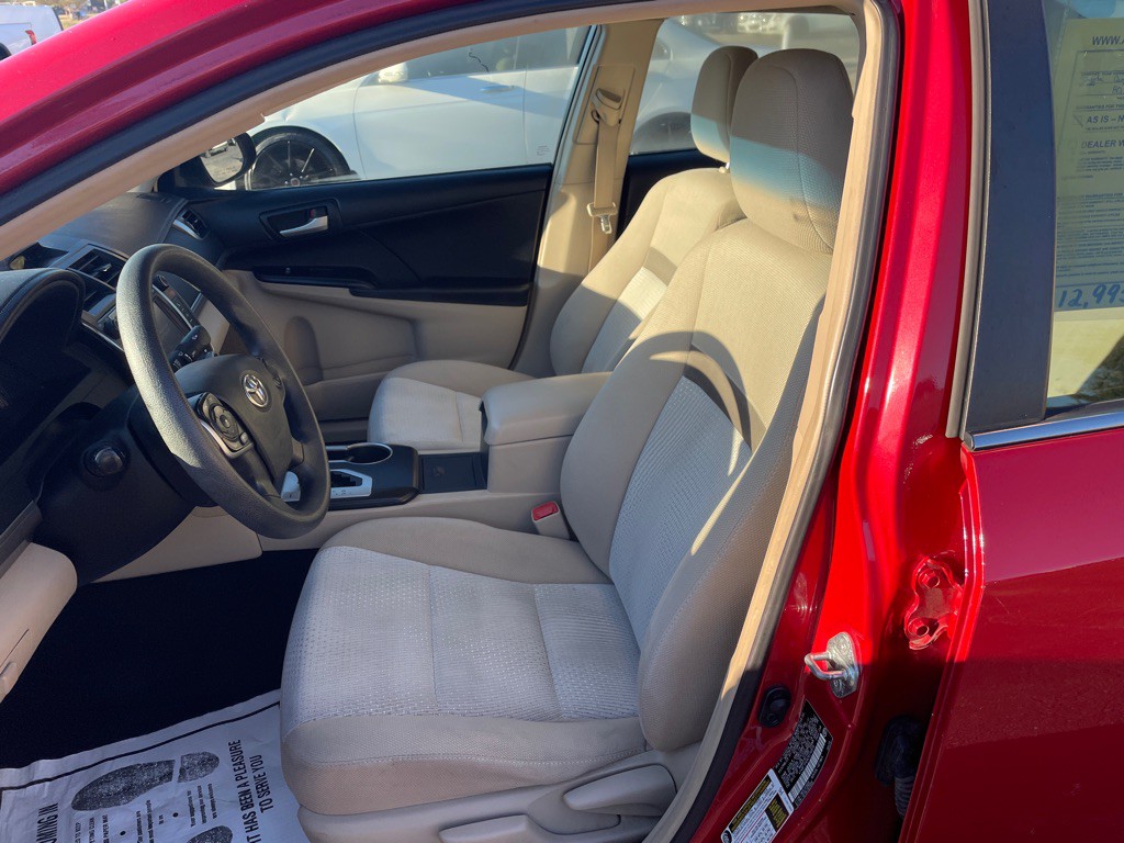 2012 Toyota Camry Image 3