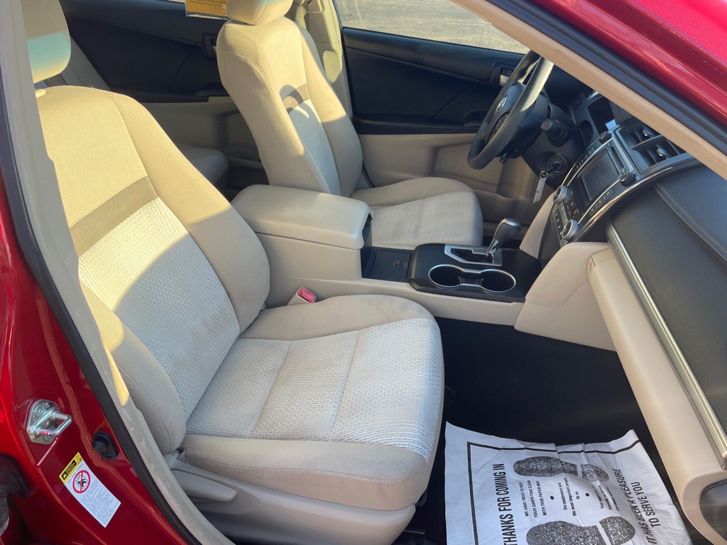 2012 Toyota Camry Image 11