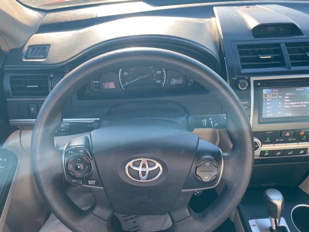 2012 Toyota Camry Image 16