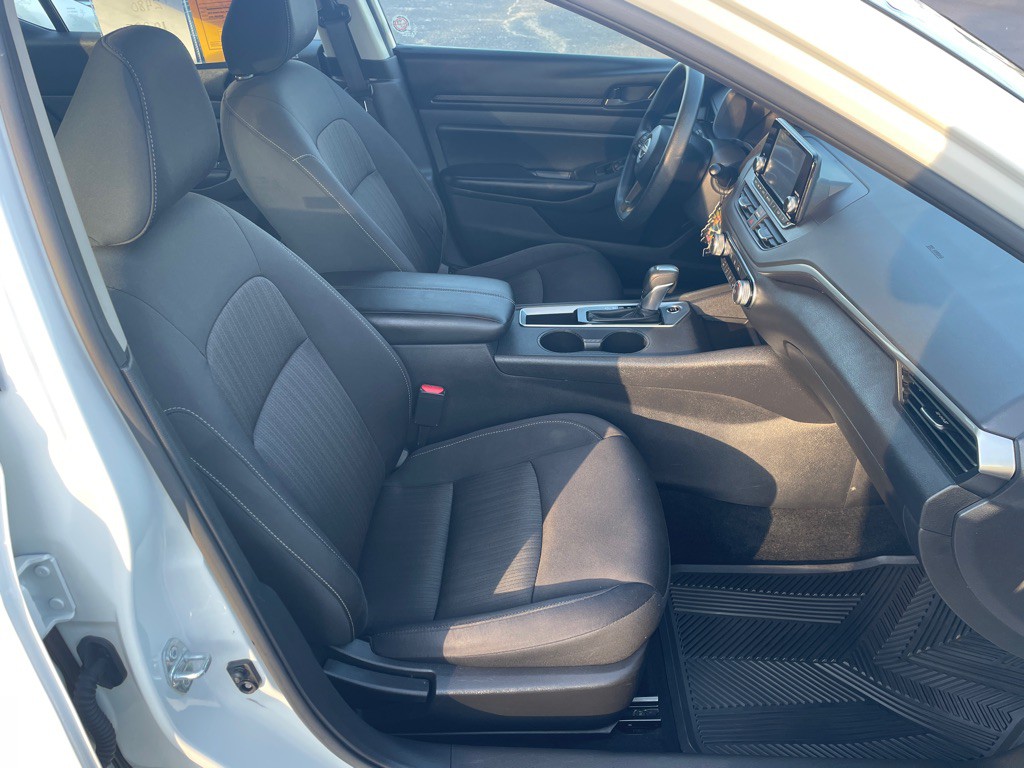 2024 Nissan Altima Image 12