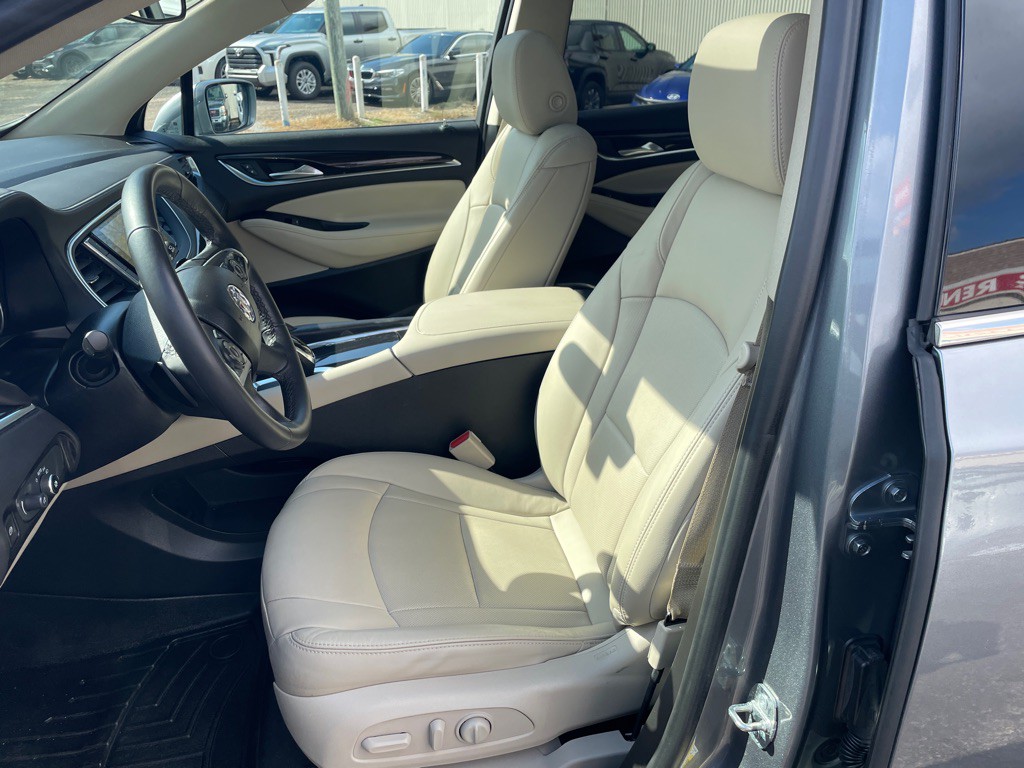 2020 Buick Enclave Image 3