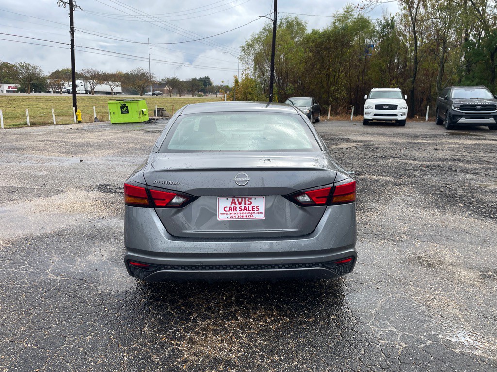 2024 Nissan Altima Image 8