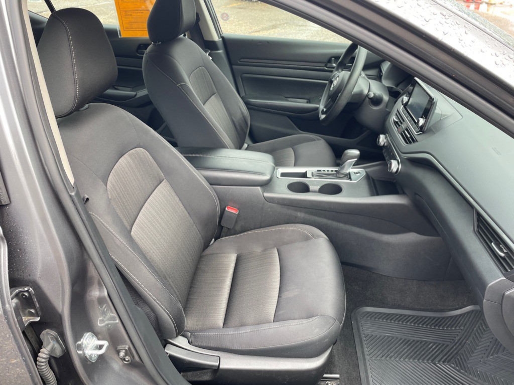 2024 Nissan Altima Image 12