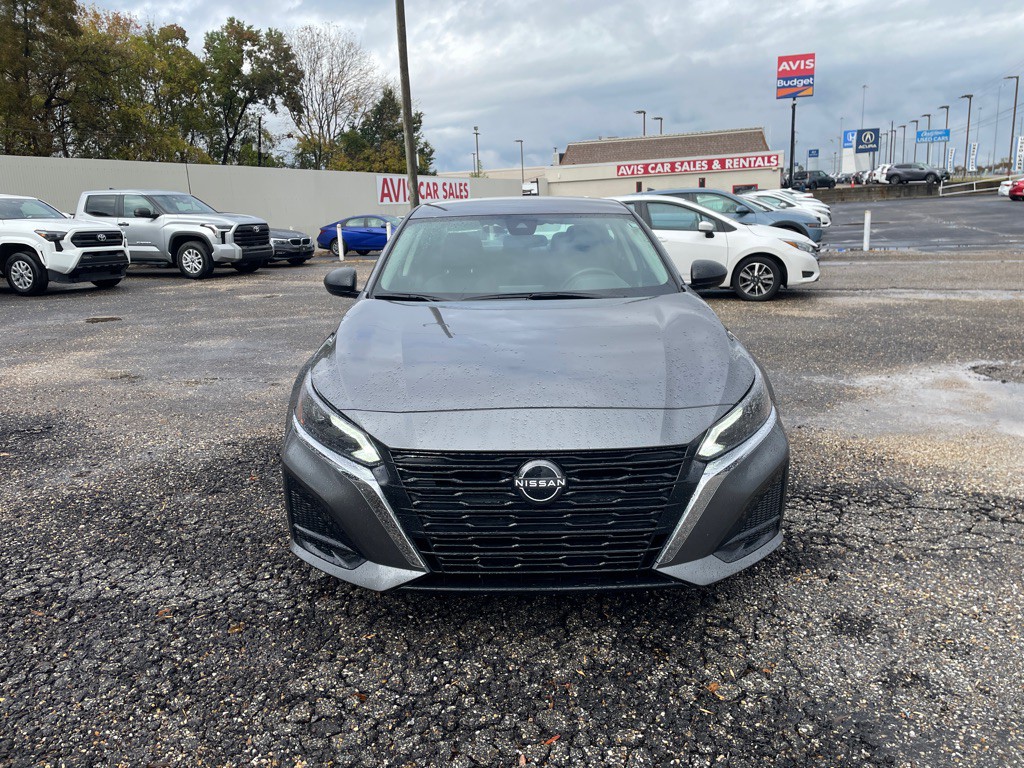 2024 Nissan Altima Image 14