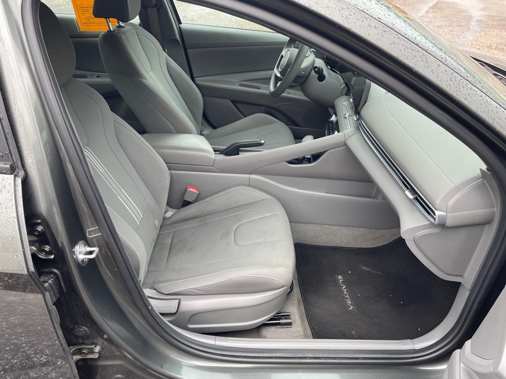 2024 Hyundai Elantra Image 10