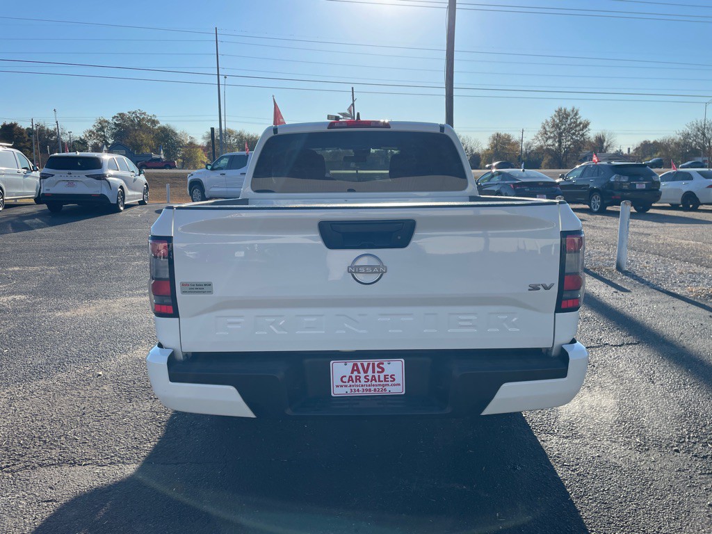 2024 Nissan Frontier Image 8