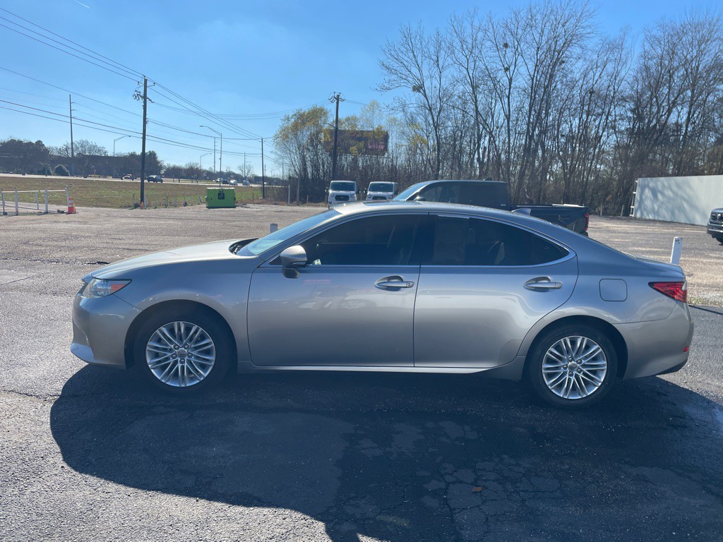2015 Lexus ES 350 Image 2
