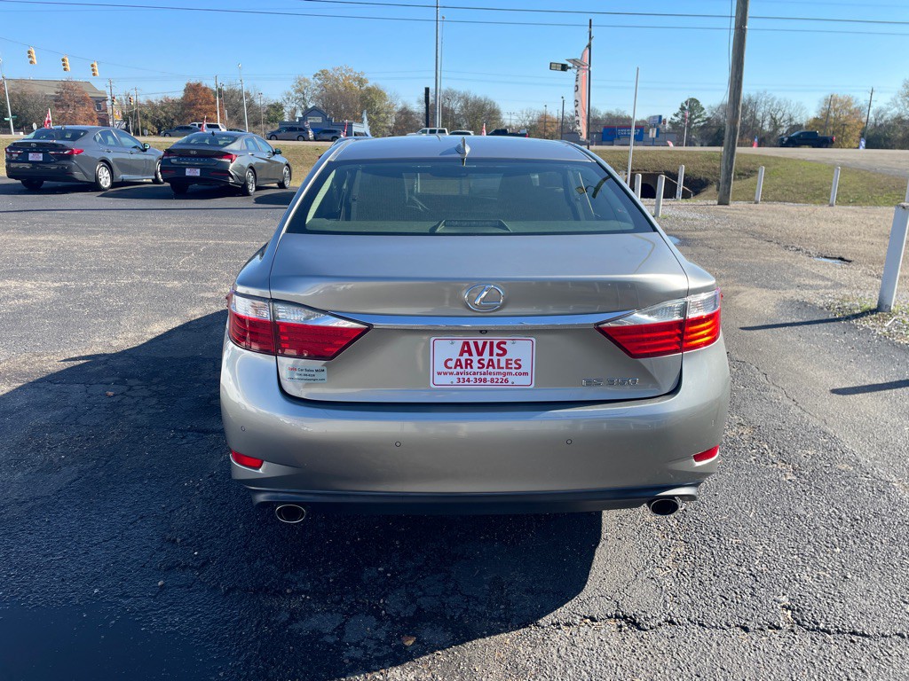 2015 Lexus ES 350 Image 9