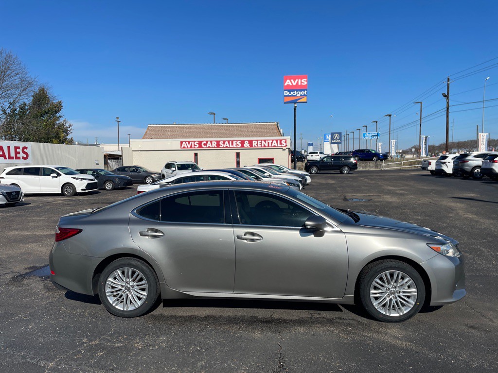 2015 Lexus ES 350 Image 11