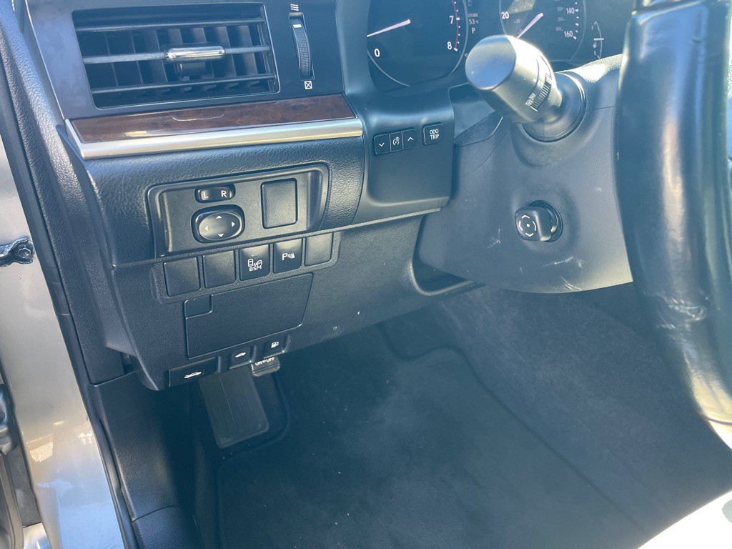 2015 Lexus ES 350 Image 15