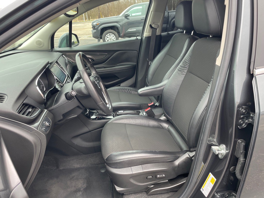 2017 Buick Enclave Image 3