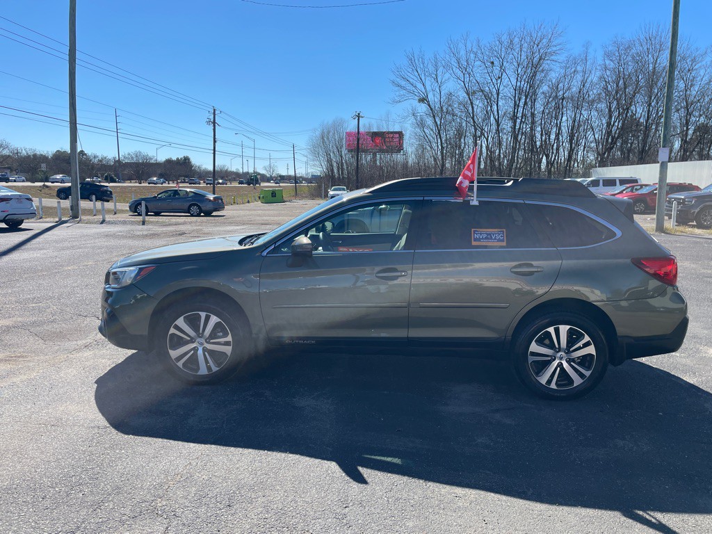 2018 Subaru Outback Image 2