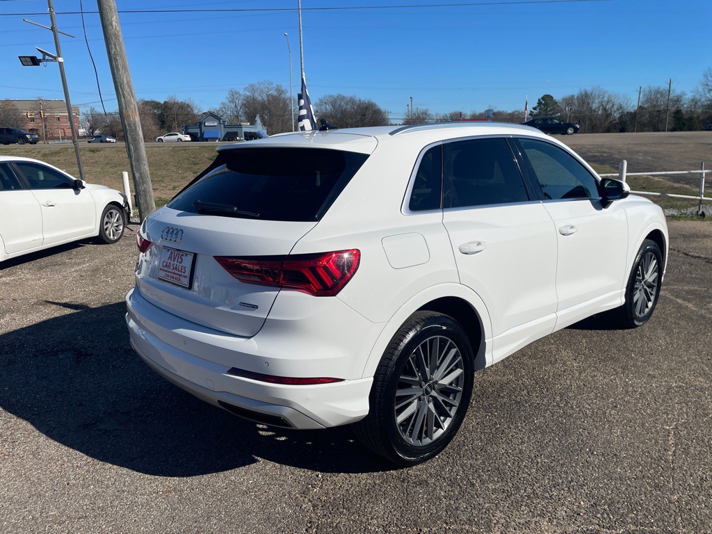 2022 Audi Q3 Image 11