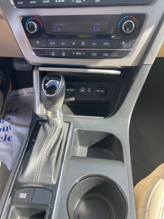 2017 Hyundai Sonata Image 21