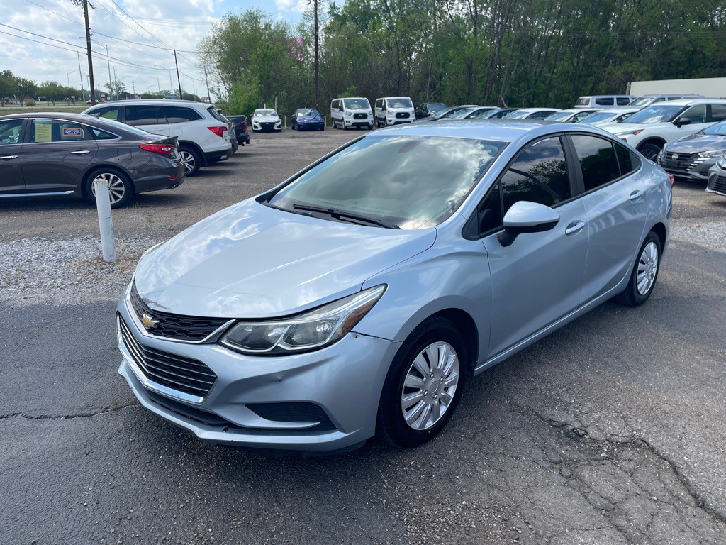 2017 Chevrolet Cruze Image 1