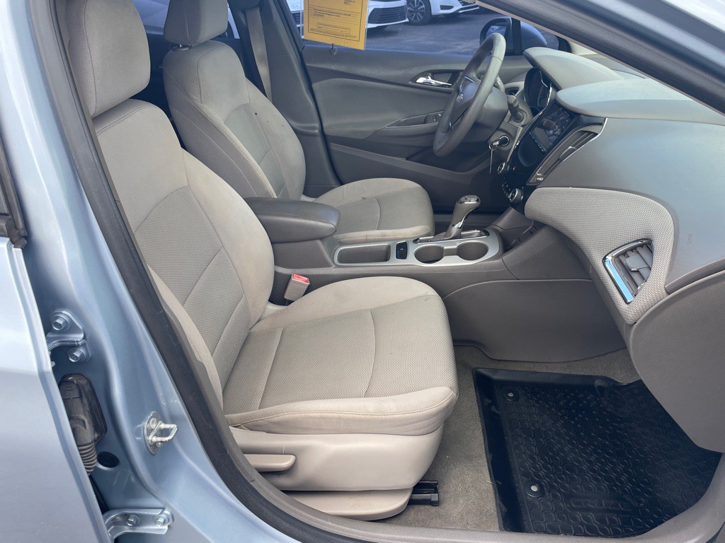 2017 Chevrolet Cruze Image 12