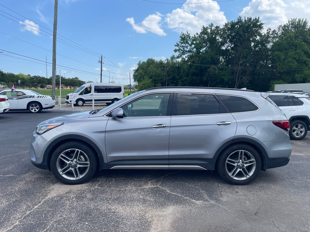 2019 Hyundai Santa Fe Image 2