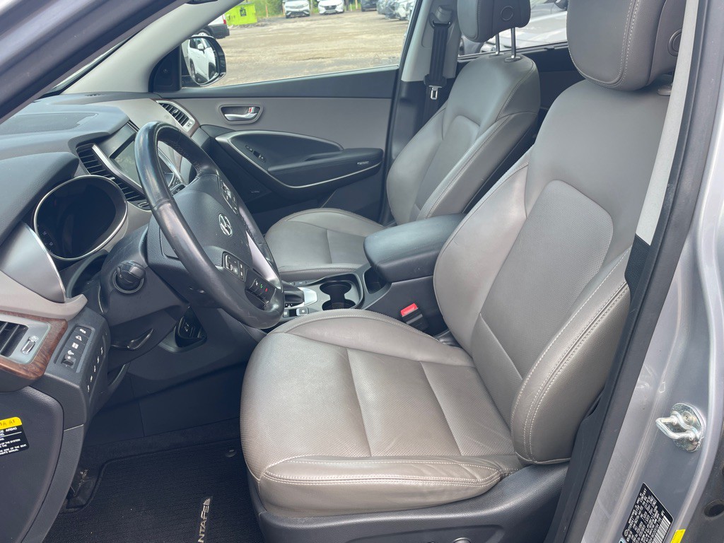 2019 Hyundai Santa Fe Image 3
