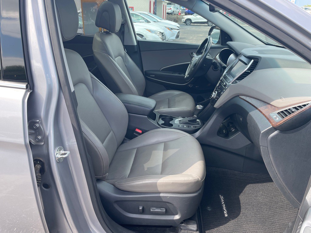 2019 Hyundai Santa Fe Image 16