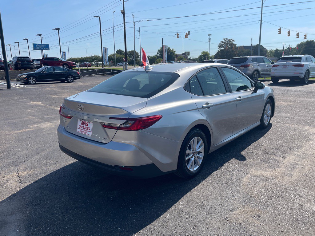 2025 Toyota Camry Image 9
