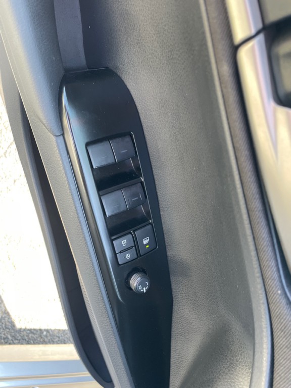 2025 Toyota Camry Image 15