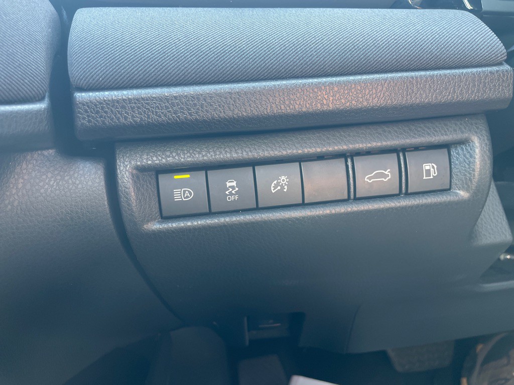 2025 Toyota Camry Image 16